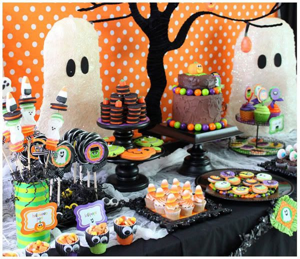 Halloween Themed Desserts
 Best 25 Halloween dessert table ideas on Pinterest