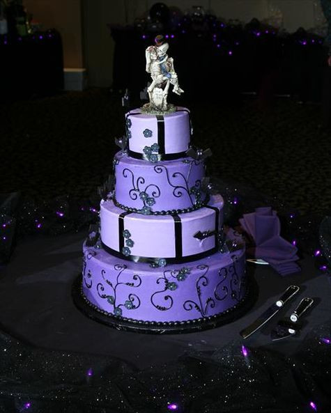 Halloween Themed Wedding Cakes
 301 Moved Permanently