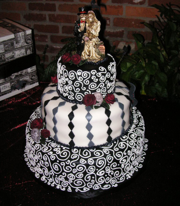 Halloween Themed Wedding Cakes
 Halloween Themed Wedding Cakes