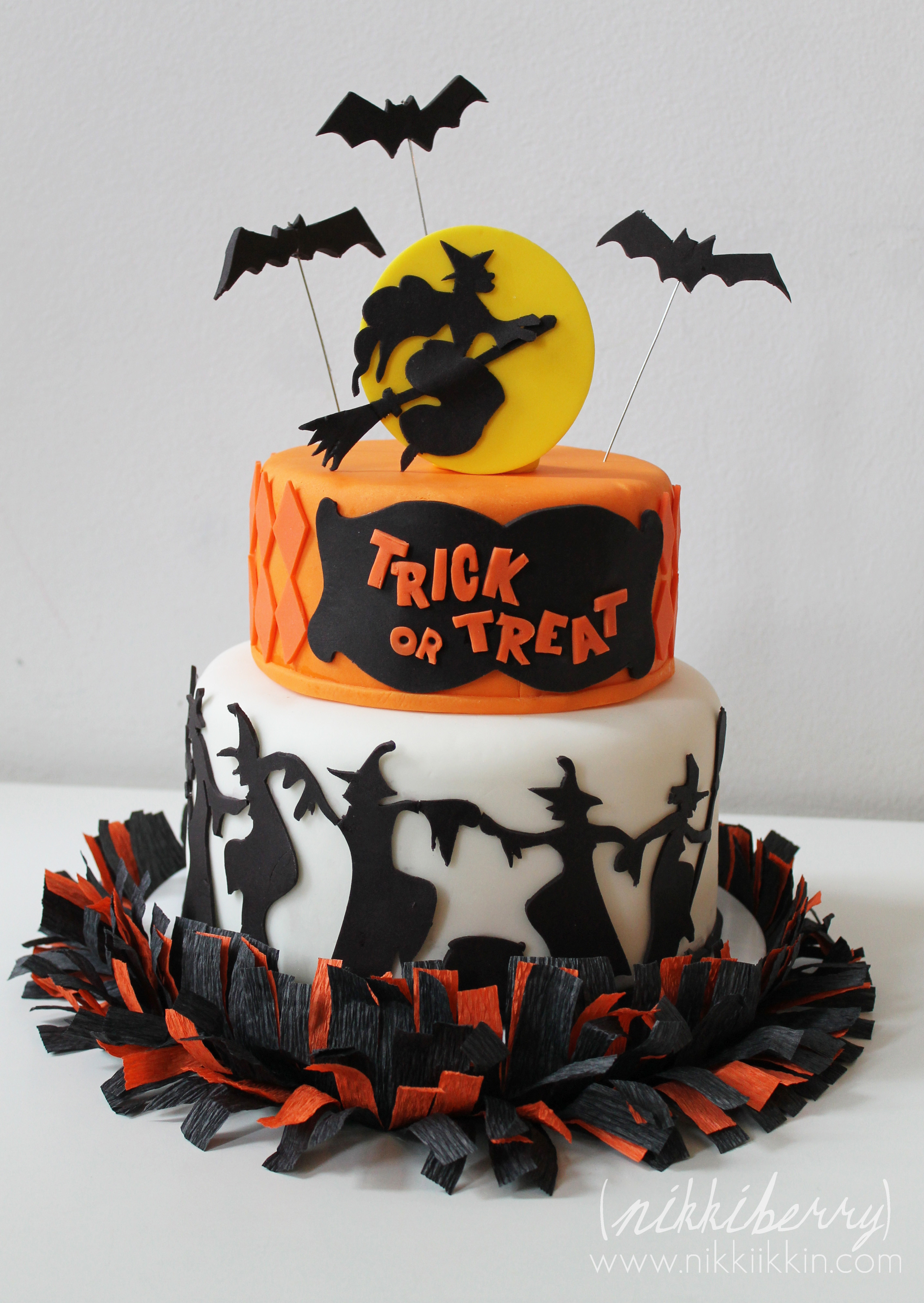 Images Of Halloween Cakes
 Fondant Halloween on Pinterest