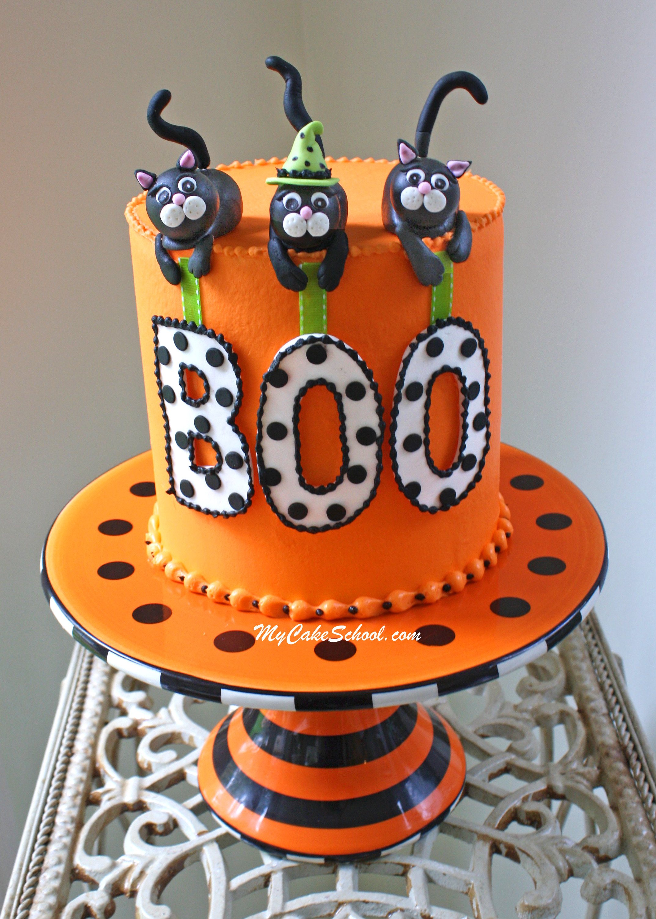 Images Of Halloween Cakes
 Roundup of the BEST Halloween Cakes Tutorials and Ideas