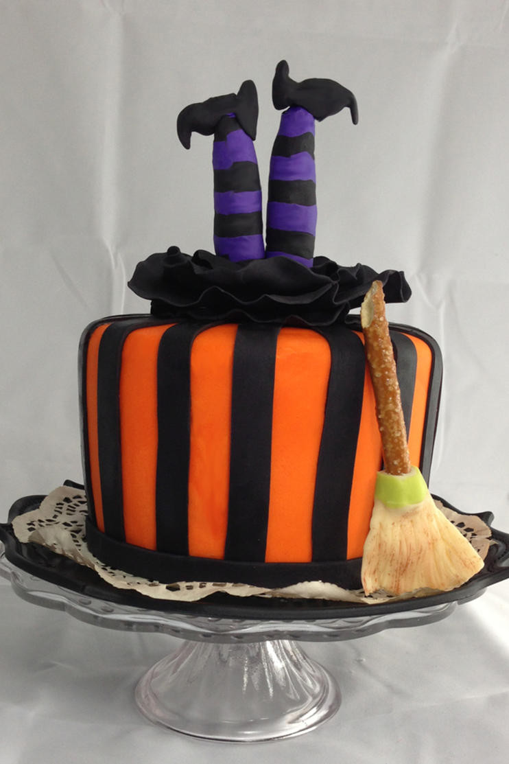 Images Of Halloween Cakes
 Unbelievable Halloween Cakes from Around the Web