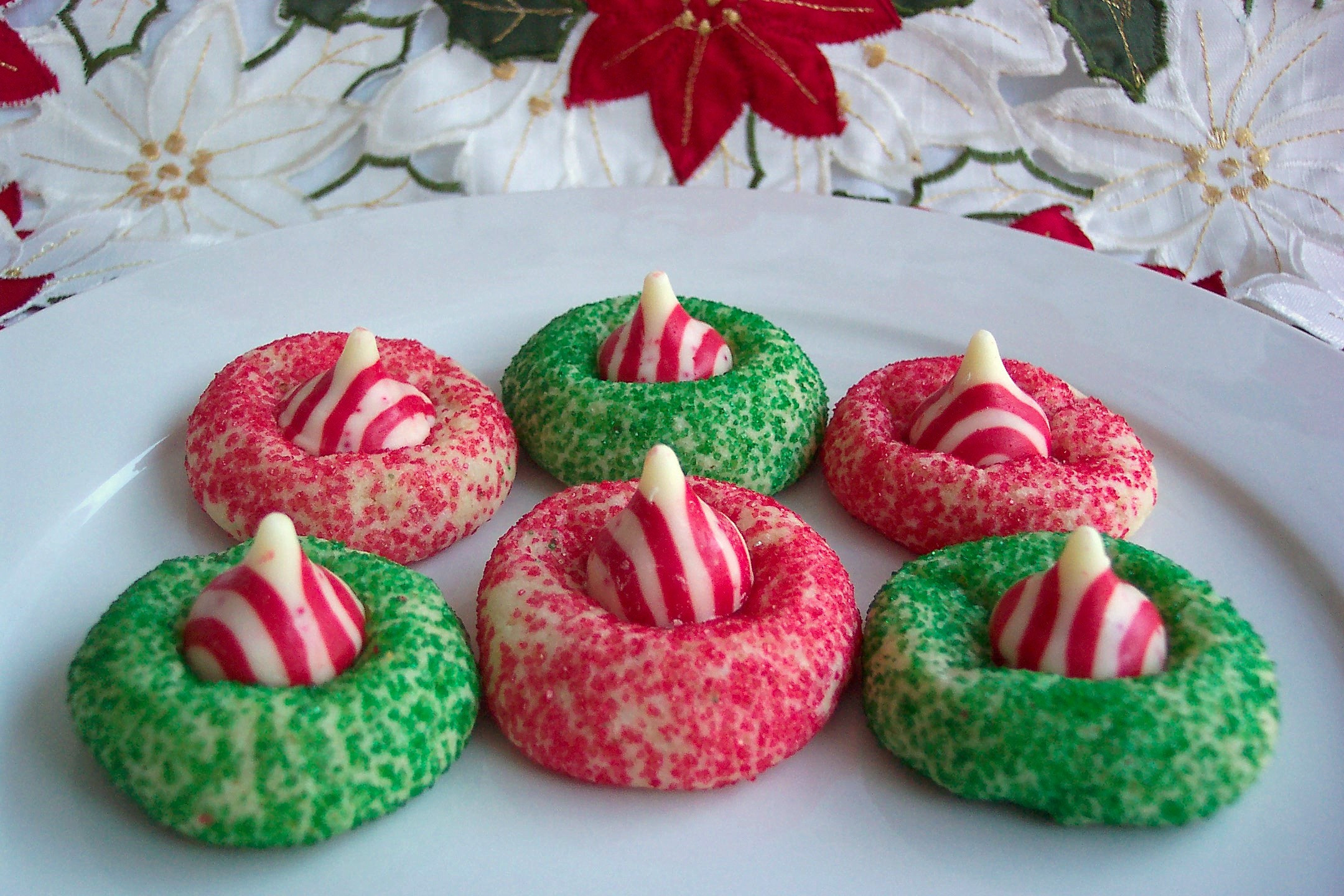 Kiss Cookies Christmas
 Candy Cane Kiss Cookies Recipe — Dishmaps