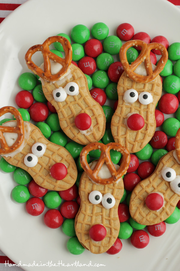 Make Christmas Cookies
 Nutter Butter Reindeers