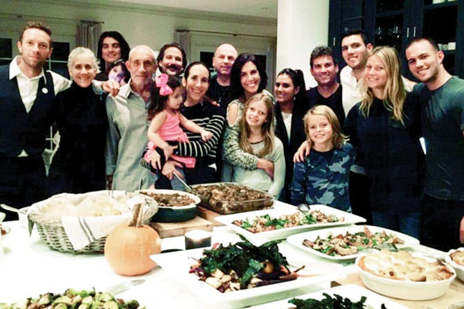 Martins Thanksgiving Dinners
 Gwyneth Paltrow and ex hubby Chris Martin s Thanksgiving