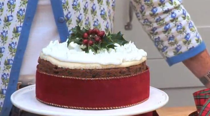 Mary Berry Christmas Cakes
 Mary Berry how to bake a Christmas cake