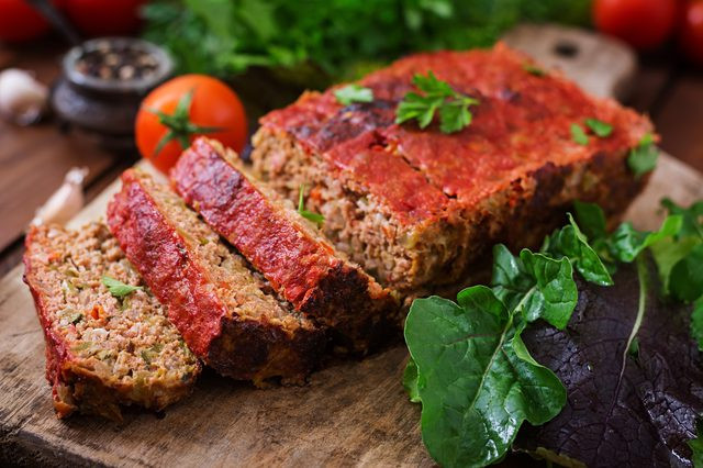 Meatloaf Falls Apart
 How to Keep Meatloaf From Falling Apart