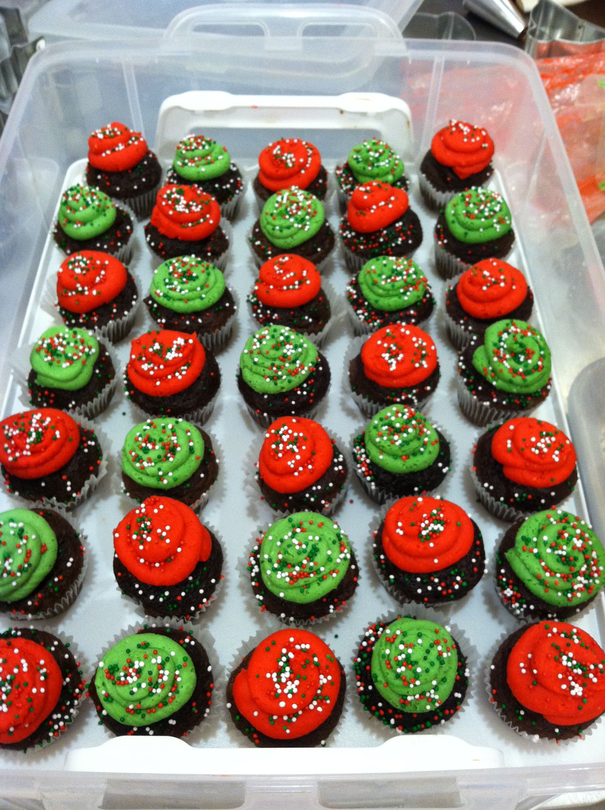 Mini Christmas Cup Cakes
 Mini Christmas cupcakes Christmas