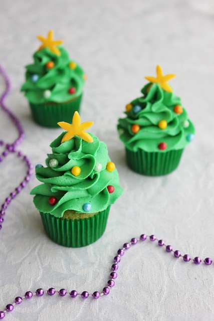 Mini Christmas Cup Cakes
 Lydia Bakes Mini Christmas Tree Cupcakes