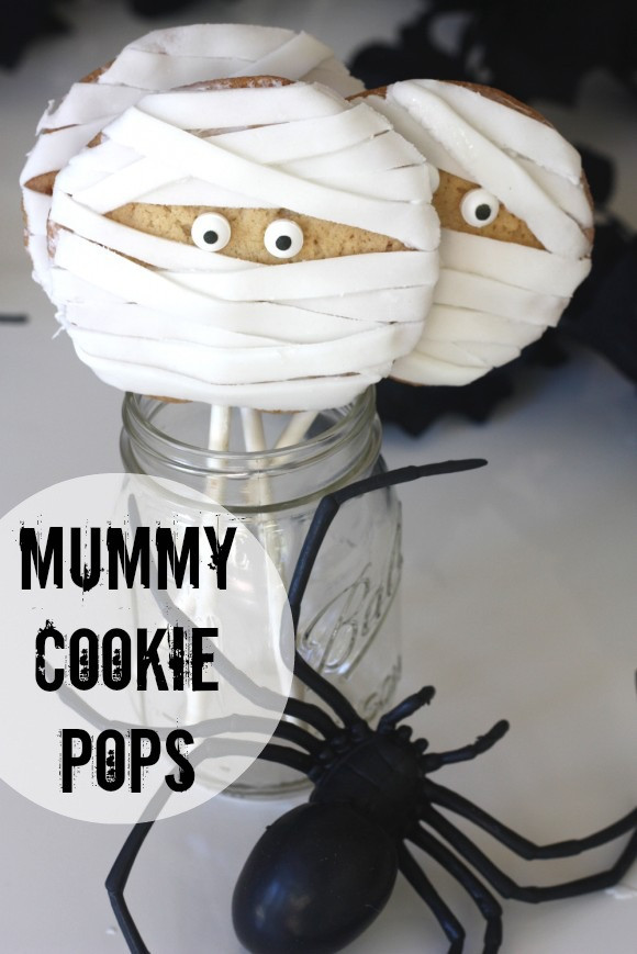 Mummy Cookies For Halloween
 Easy Mummy Cookie Pops DIY