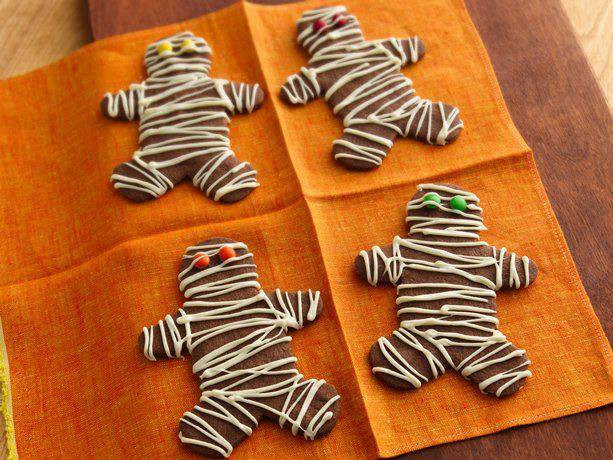 Mummy Cookies For Halloween
 Halloween Treats and Pumpkin Tricks
