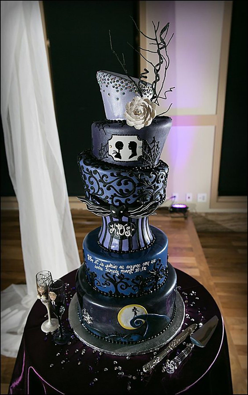 Nightmare Before Christmas Birthday Cakes
 23 Halloween Wedding Cakes