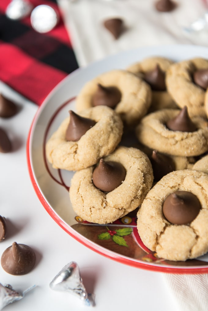 Peanutbutter Christmas Cookies
 Perfect Peanut Butter Blossoms House of Nash Eats