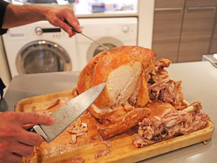 Pounds Of Turkey Per Person Thanksgiving
 How much turkey to for Thanksgiving INSIDER