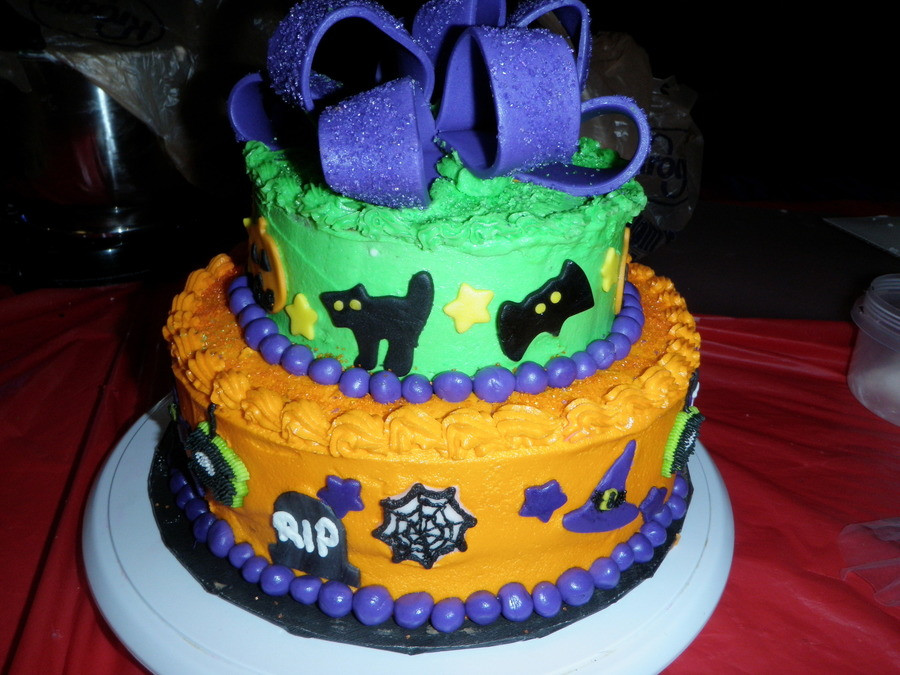 Publix Halloween Cakes
 2 Tier Round Halloween Cake CakeCentral