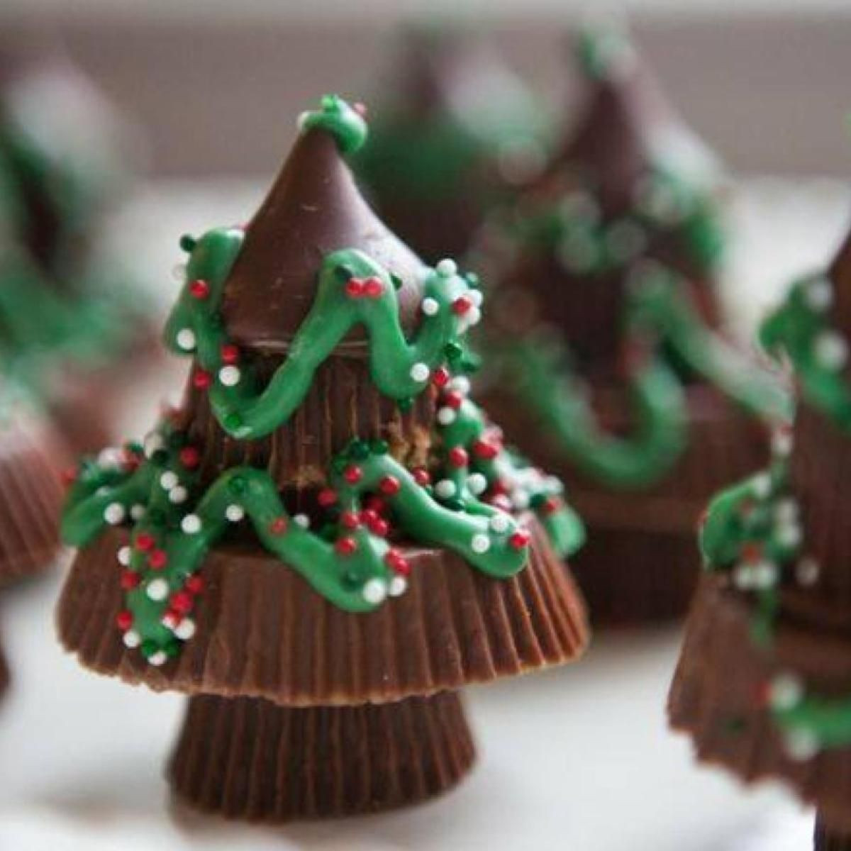 Reeses Christmas Tree Candy
 Reese s Chocolate Candy Christmas Trees Recipe