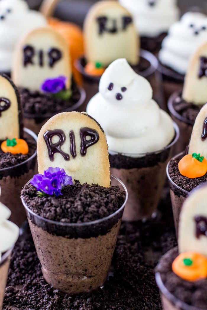 Scary Halloween Desserts
 10 Spooky Halloween Dessert Recipes Love Swah