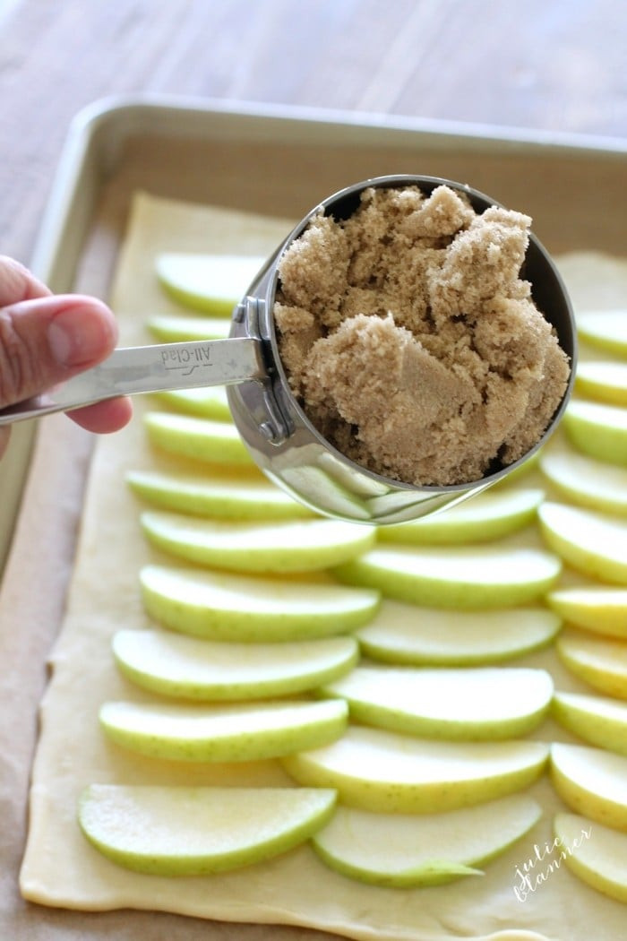 Simple Fall Desserts
 5 Minute Skinny Apple Tart Recipe