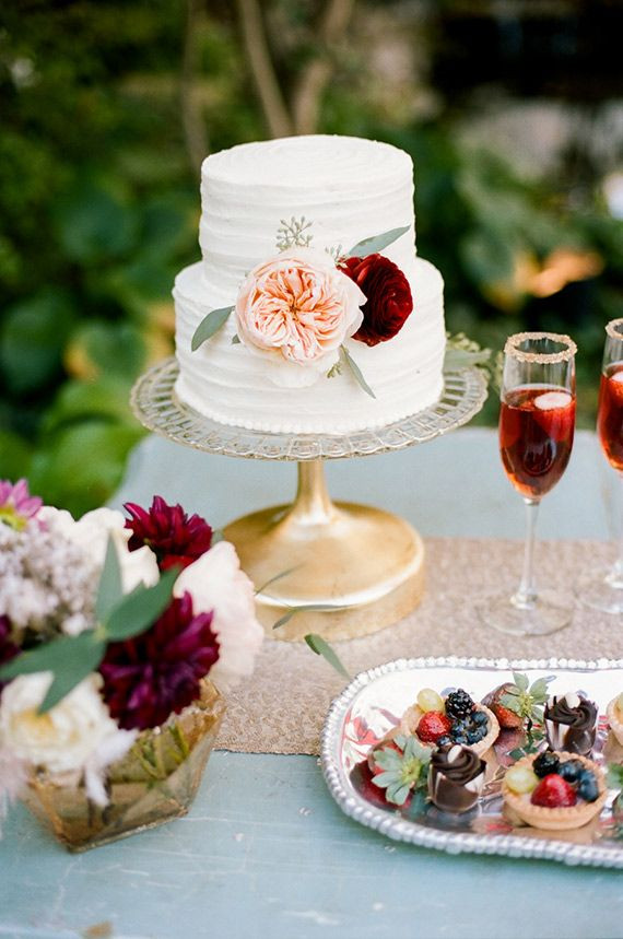 Small Fall Wedding Cakes
 Best 25 Small wedding cakes ideas on Pinterest