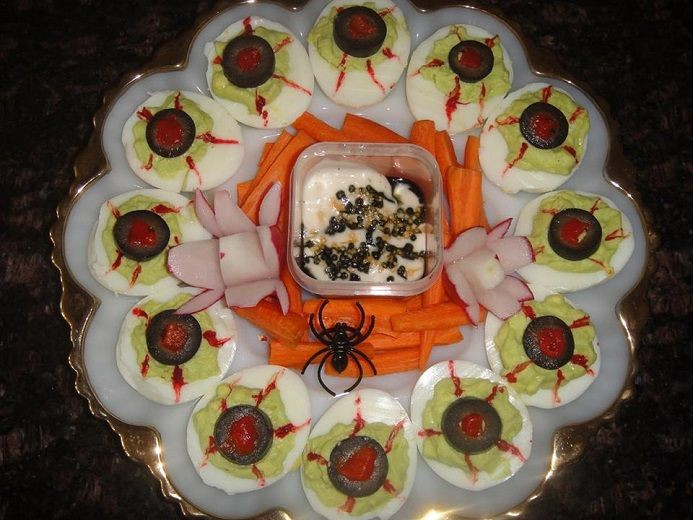 Spooky Deviled Eggs Halloween
 Best 25 Halloween deviled eggs ideas on Pinterest