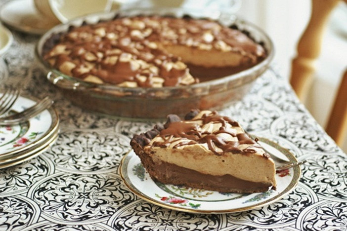 Thanksgiving Chocolate Pie
 Dairy Free Pies Over 75 Recipes for the Holidays