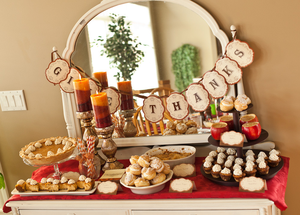Thanksgiving Dessert Table
 Inspiration for the Holiday Season Sweet Desserts