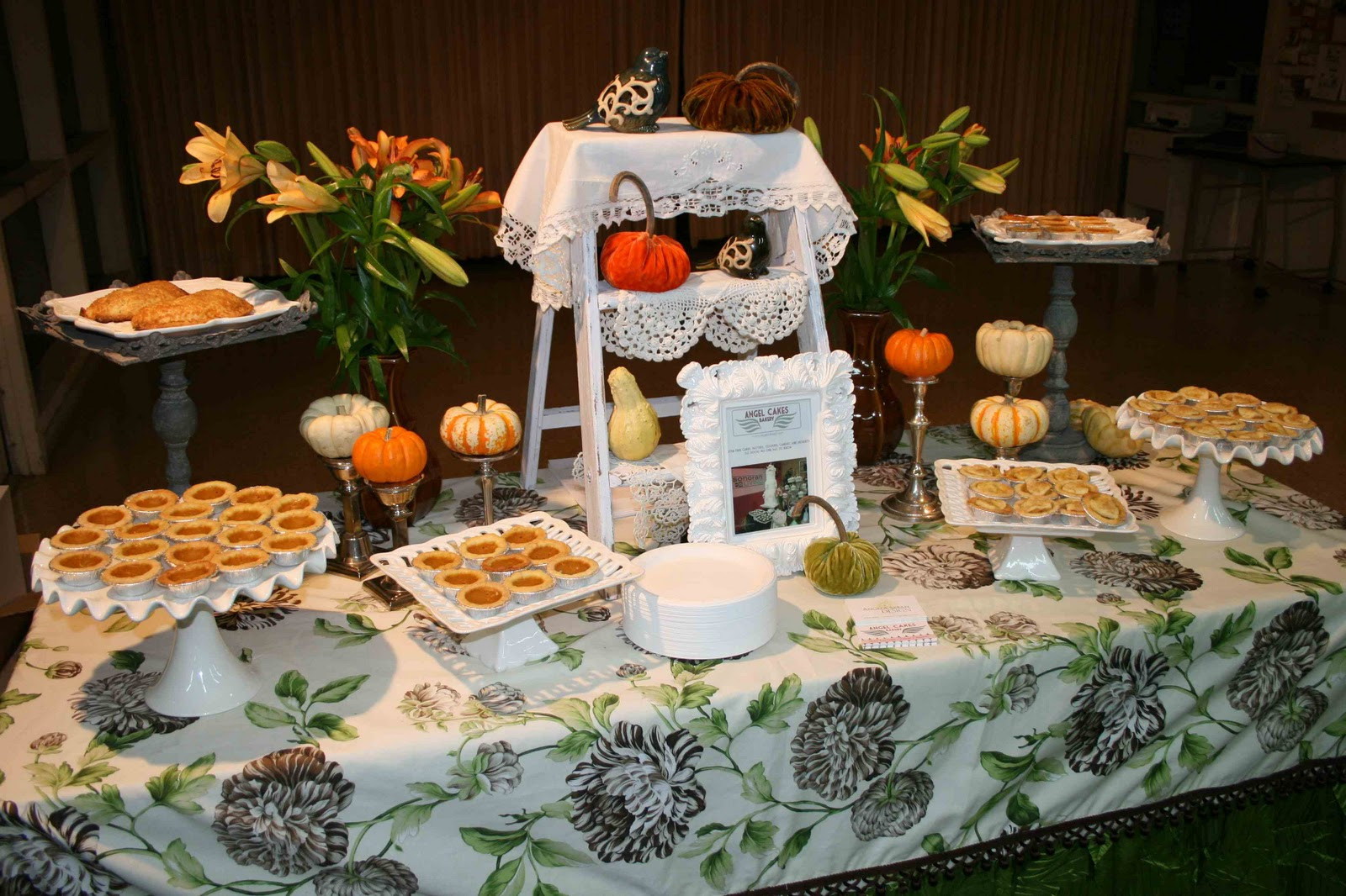 Thanksgiving Dessert Table
 design minded Phoenix Support Group Thanksgiving