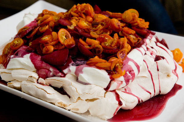 Thanksgiving Desserts For A Crowd
 Easy Pavlova Recipe — Dishmaps