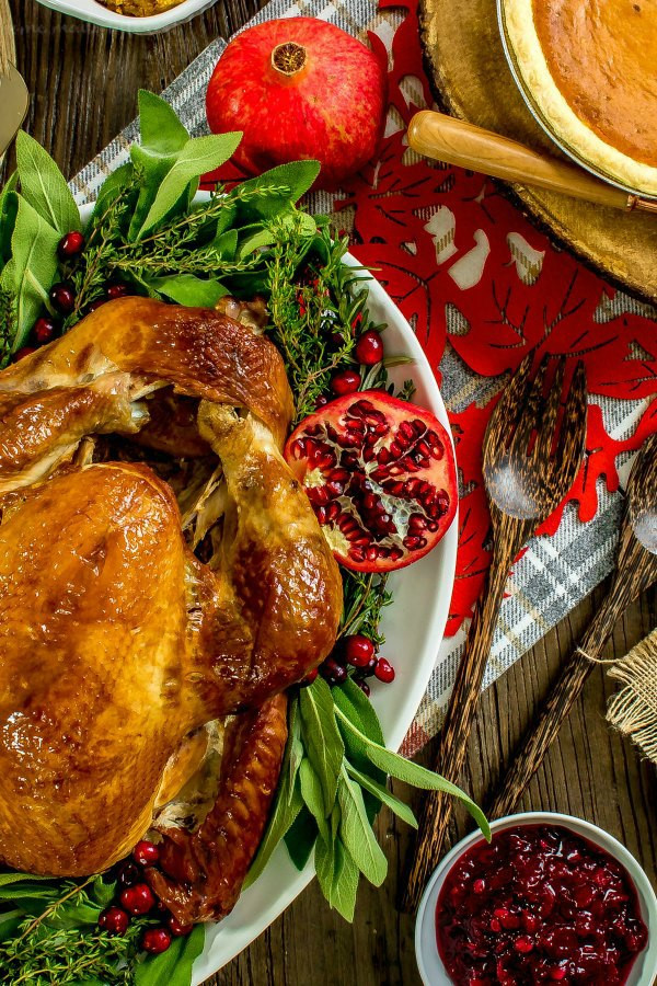 Thanksgiving Dinner Delivery Hot
 Simplify the Holidays with Traditional Thanksgiving Dinner