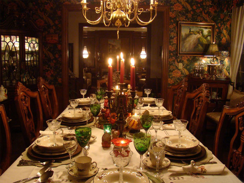 Thanksgiving Dinner Table
 crazy frankenstein Suzy q better decorating bible blog