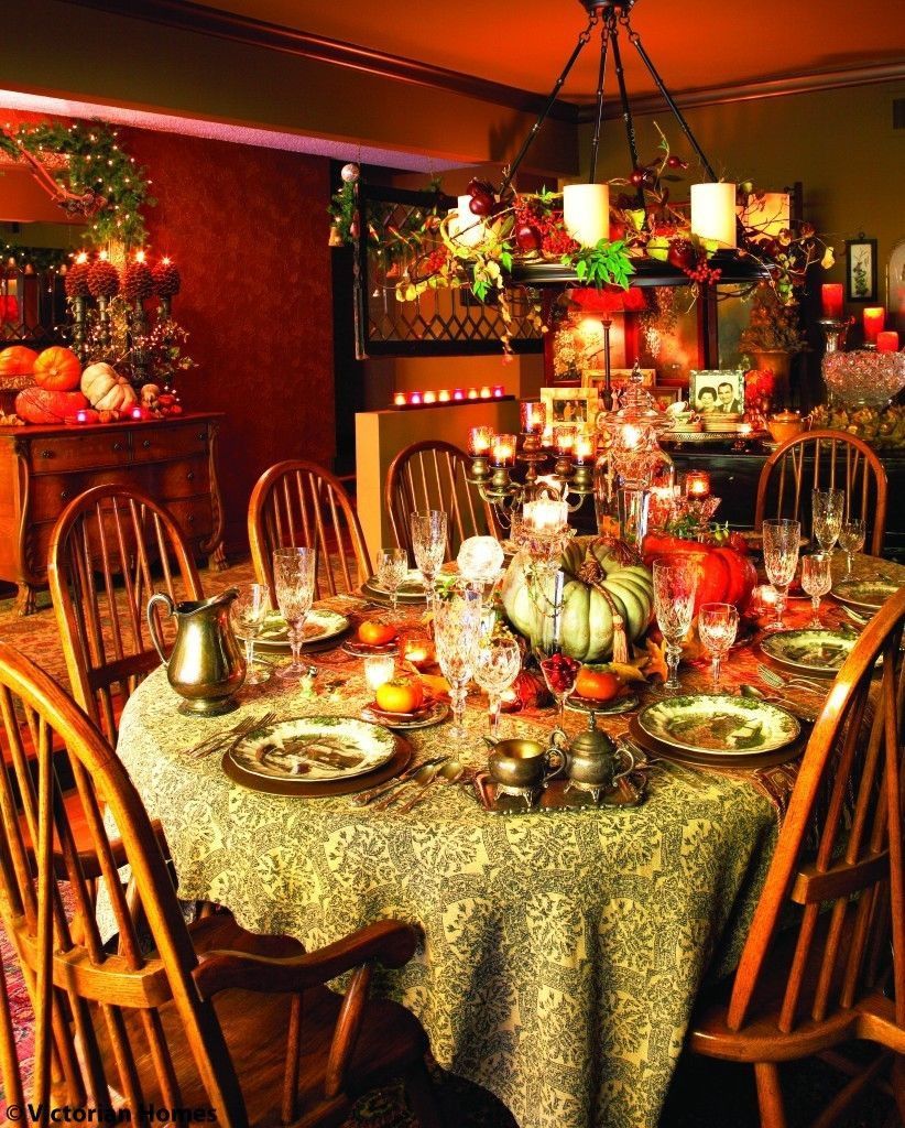 Thanksgiving Dinner Table Decorations
 Richly Colorful Thanksgiving Dining Room s