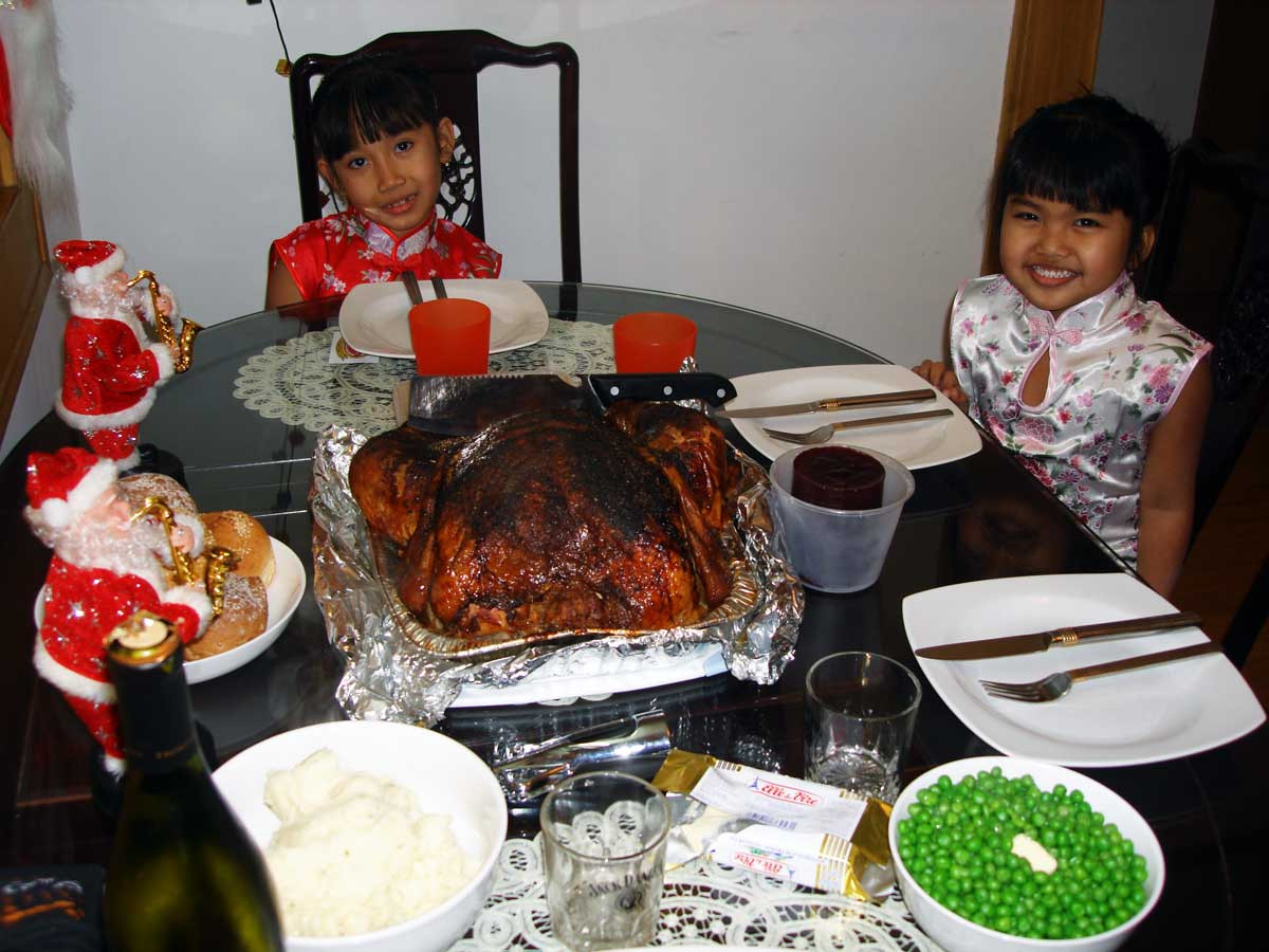 Traditional American Christmas Dinner
 CHINA Travel Stories December 2006