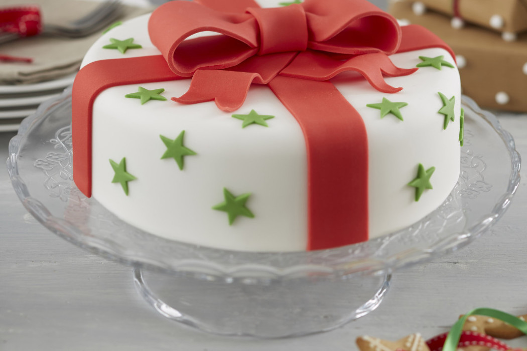 Traditional Christmas Cakes
 How to Make a Traditional Bow Christmas Cake