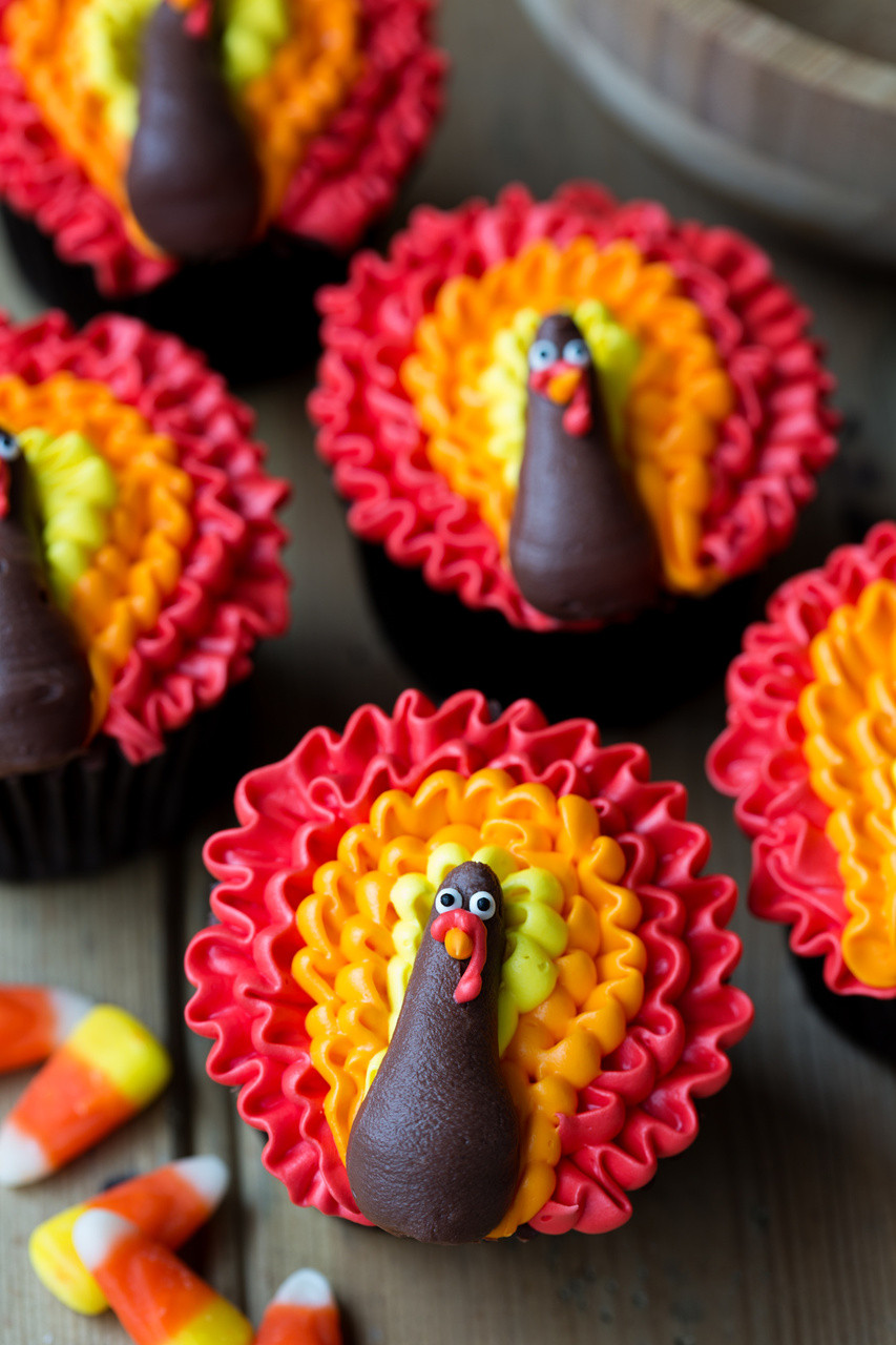 Turkey Designs For Thanksgiving
 Thanksgiving Cupcake Ideas