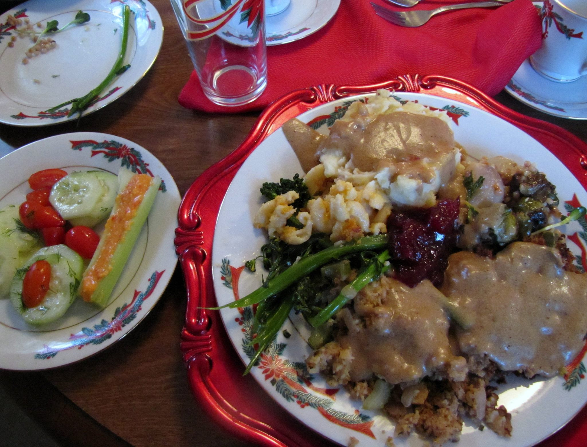 Vegan Thanksgiving Main Dish
 Ve arian Thanksgiving Menu – & Main Dish Stuffing Recipe