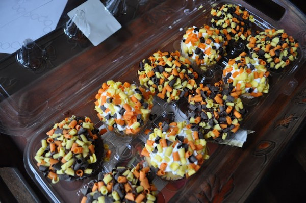 Walmart Halloween Cupcakes
 My Secret Shortcuts for Baking & Serving Halloween Treats