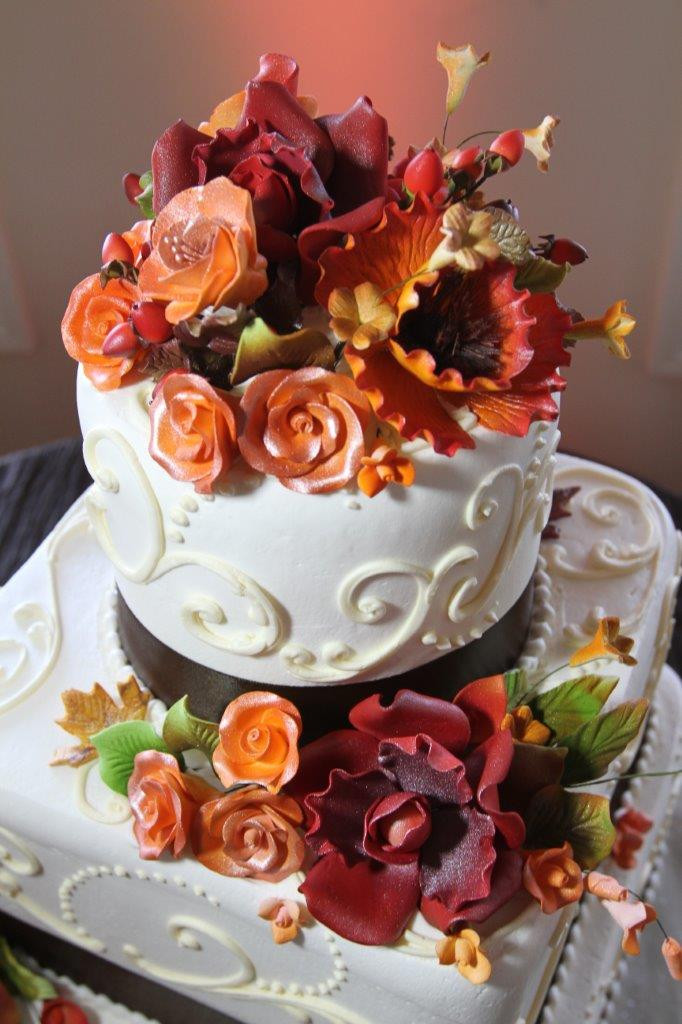 Wedding Cakes Fall
 Wedding Inspiration that lives forever Fall Inspired Weddings